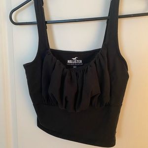 Super cute Hollister Ruffled Cropped Tank top Size Medium!